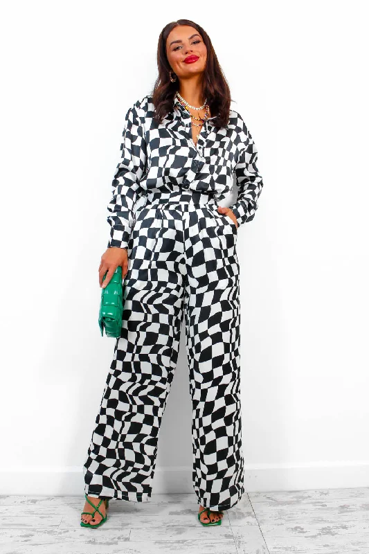 Shes An Illusion - Monochrome Checkered Wide Leg Trousers